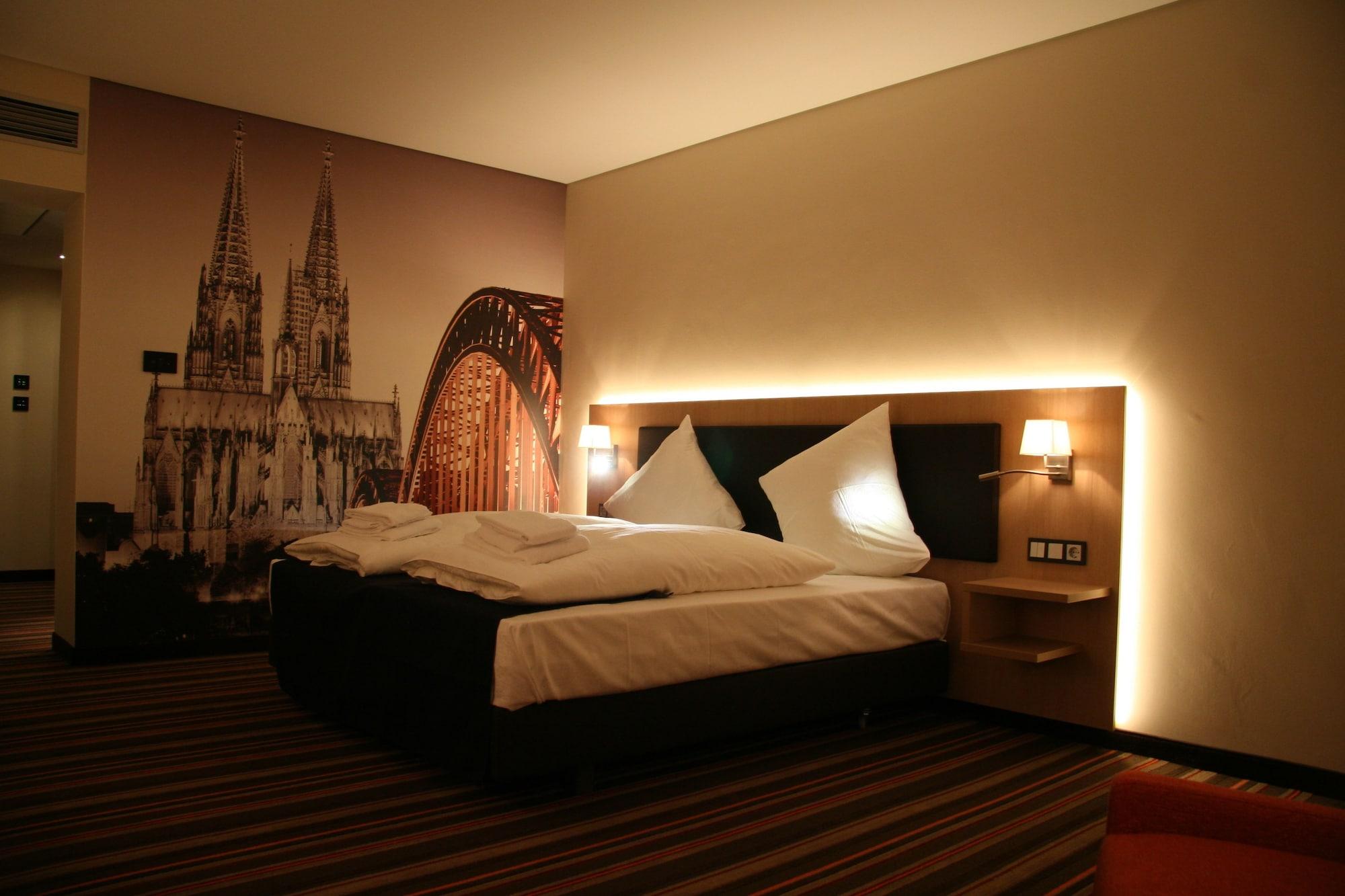 Hotel Fortune Koln Bagian luar foto