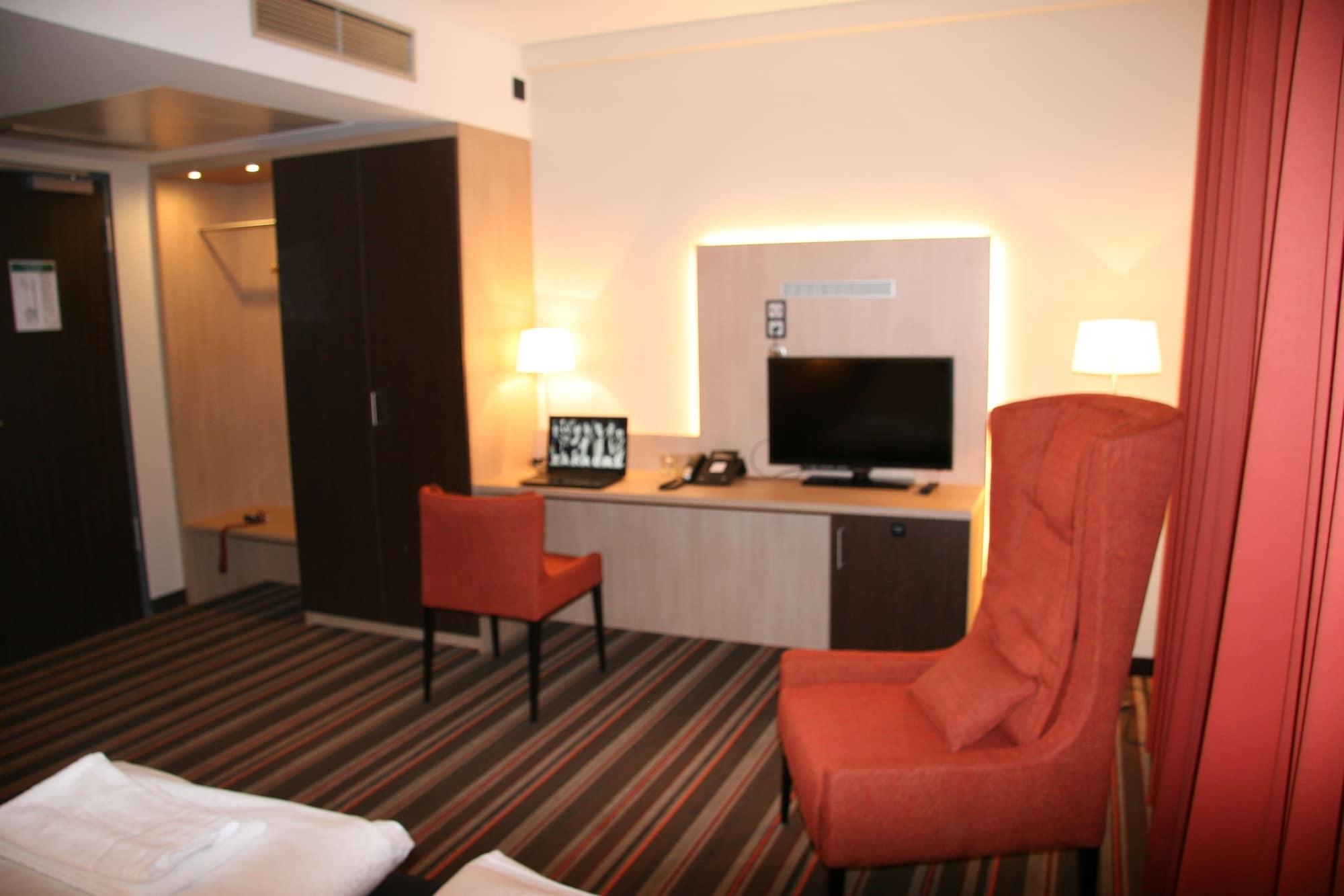 Hotel Fortune Koln Bagian luar foto