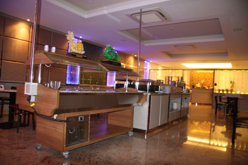 Hotel Fortune Koln Bagian luar foto