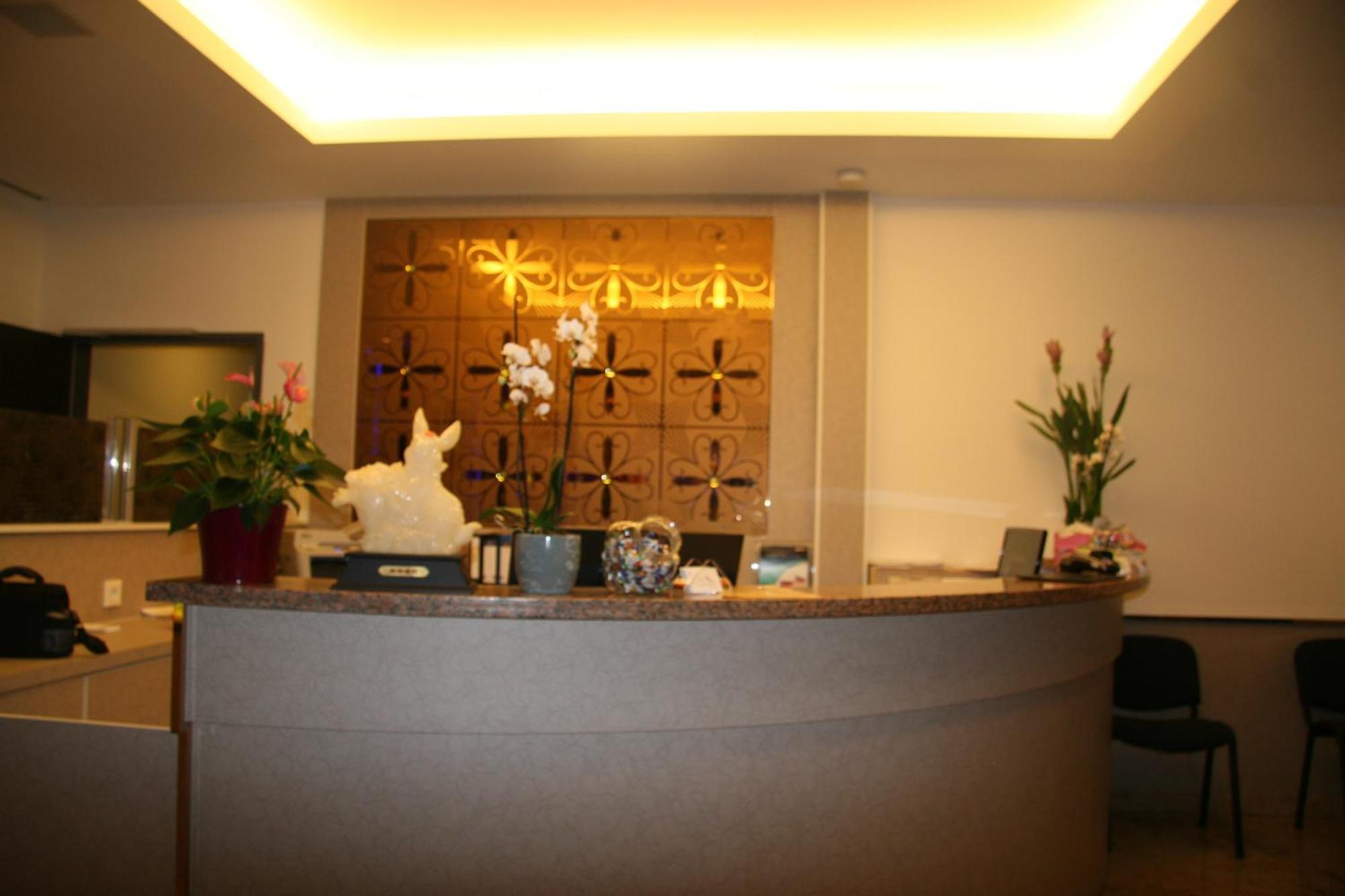Hotel Fortune Koln Bagian luar foto