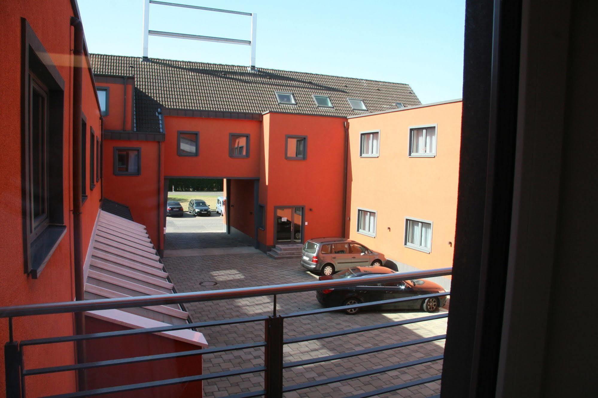 Hotel Fortune Koln Bagian luar foto